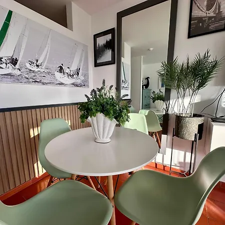 Santiago Oceanfront Living * Sesimbra