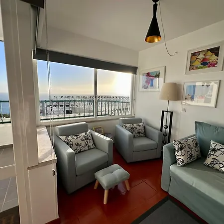Santiago Oceanfront Living *